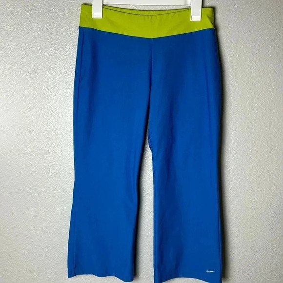 Nike Wide Leg Leggings - Picture 1 of 6
